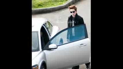 Twilight - Edward Cullen,  Loving His Volvo