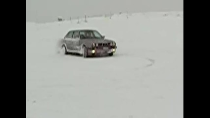 Bmw E30 325ix на сняг 