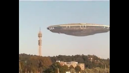 Голямо Ufo нaд зeмqтa 