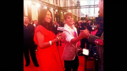 Снимки на Джъстин Бийбър от Much Music Awards 2011
