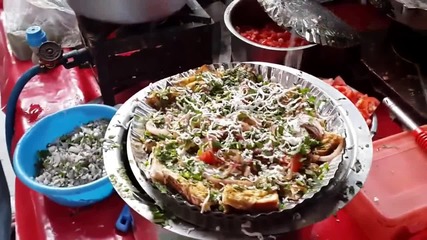 Улична храна, Индия: Приготвяне на омлет