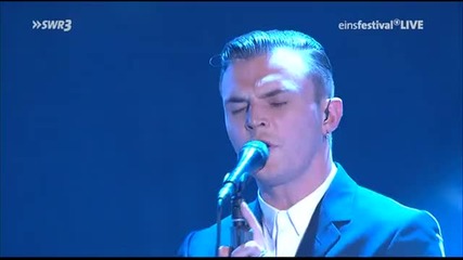 Hurts - Confide in me (live)