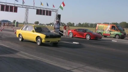 Ferrari F430 срещу Bmw E30