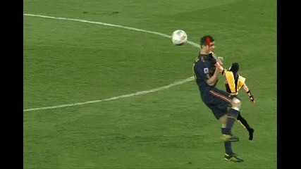 Scorpion vs Xabi Alonso (de Jong Fifa 2010 Kick) 