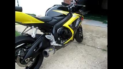 Suzuki Gsx - R 750 With Two Brothers Racing Exhaust 