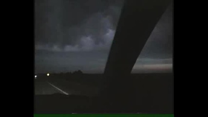 Гигантска светкавица от огромна буря в Сащ!