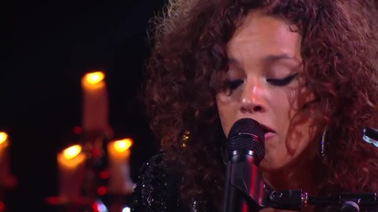 Alicia Keys - Trouble Man ( Piano & I Aol Sessions 1 )
