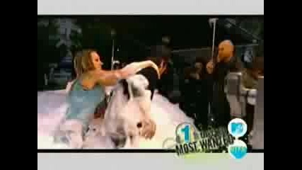 Hilary &haylie Duff Hanging On