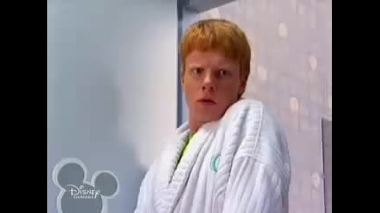 Zeke and Luther - 1x01 - Bg Audio - part 2