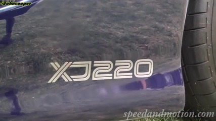 Jaguar Xj220