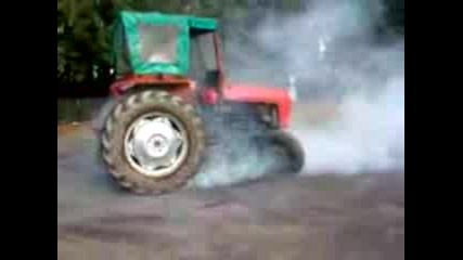 Traktor Pali Gyma