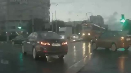 Автомобил призрaк в Русия !