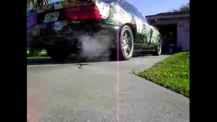 Bmw Art Carв„ў v12 engine a bit o revving.avi