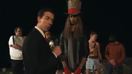 Лигльото в първия си филм..the Chronicles of Rick Roll