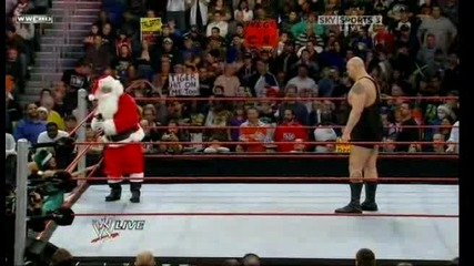 смях.. Грамадата се моли на Дядо Коледа. Кой всъщност е той ? | Raw 21/12/09 | 
