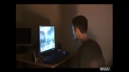 World of Warcraft Freakout - Guy Breaks Computer