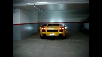 Lamborghini Gallardo Изкарва Супер Звук