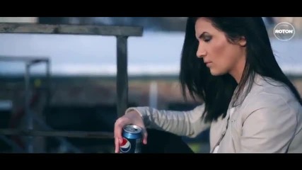Румънско!!! Ellie White - Sete de noi