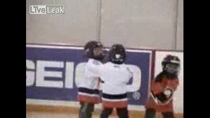 Малчовци Хокейсти Се Бият