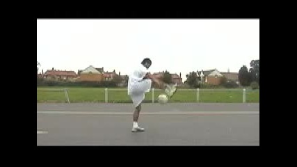 Jeremy Lynch Amazing Football Freestyle