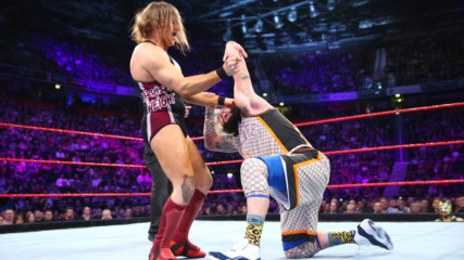 Pete Dunne vs. Enzo Amore - Champion vs. Champion Match: Raw, Nov. 6, 2017