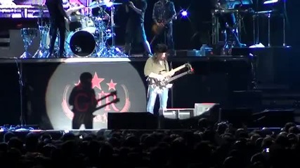 Guns n' Roses - Bumblefoot guitar solo , Live @ Bucharest - Chinese Democracy World Tour 21.09.2