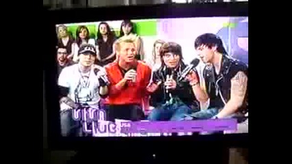 Us5 Singing Acapella our God Is An Awesome God