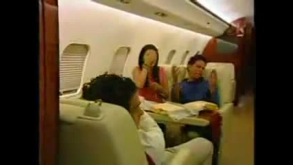 Diego y roberta Beso en el Avion 