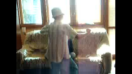 Антон Танцува В Къщи