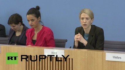Germany: No comment on Greek-Russian "spring fever" - government