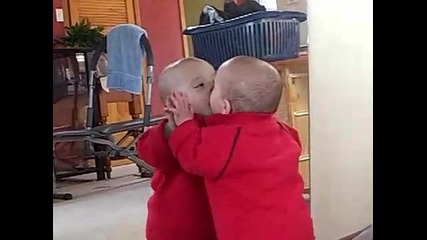 Бебе и огледало 