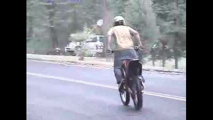 Dunuts And Wheelie On Honda Cr