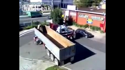 Страхотна маневра с камион