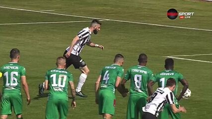 Димитър Илиев изравни от дузпа срещу Берое