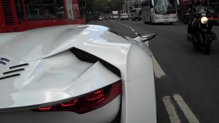 Gt- Citroen по улиците на Лондон