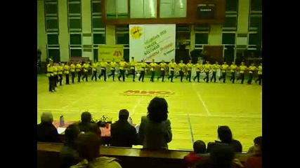 Хоро се вие извива