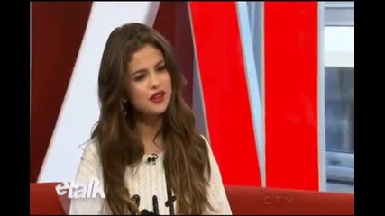 Интервю със Селена в etalk