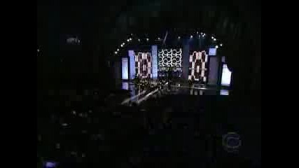 Nelly Furtado - Promiscuous& Maneater Live