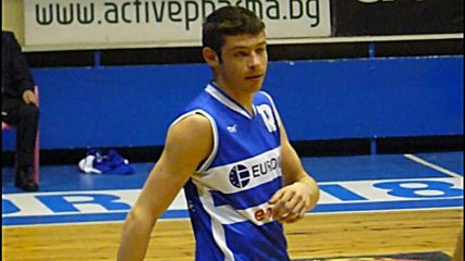 Александър Янев