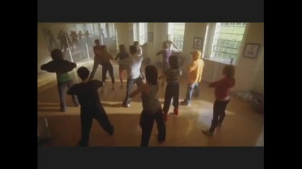 Selly dancing 