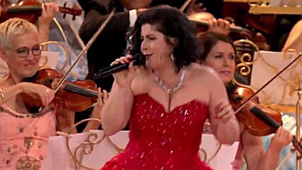 Andre Rieu & Dorona Alberti - Live is Life