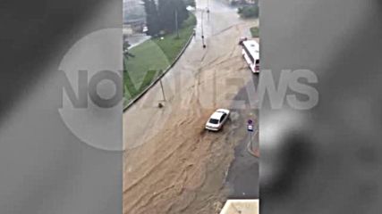 Порой потопи улиците в Стара Загора под вода