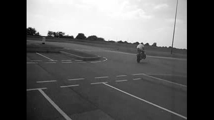 Yamaha Slider stunt
