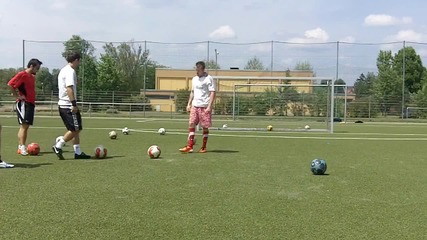 Best Free Kicks Montage Vol.14 _ 2011 _ Soccer + Dubstep + Goals = freekickerz = awesome