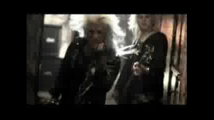 Crashdiet - Riot In Everyone