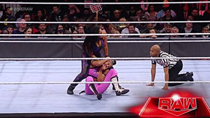 Bianca Belair vs. Tamina: Raw, Nov. 22, 2021