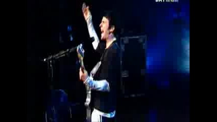 Muse - Hysteria [mtv Supersonic Milan Live 15.09.2003]