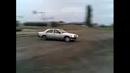 Mercedes 190 tokyo Drift Style - Vbox7