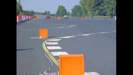 Lada 07 Vs. Ferrari 355f1 Spider