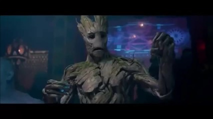 Сцени от великите филми Отмъстителите 2 (2015) и Пазители на Галактиката (2014)